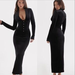 NWOT House of CB Arabella Black Velvet Corset Maxi Dress in Black size M